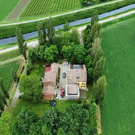 B&B Il Naviglio Di Antonelli Fabio 巴斯蒂利亚 外观 照片